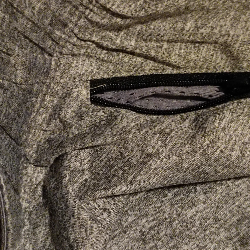 Heather Gray Women's Athletic Shorts NWOT - Picture 2 of 4